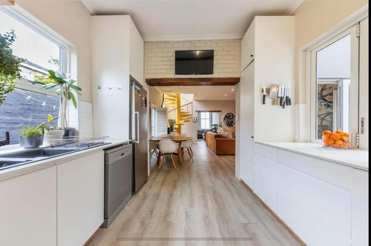 3 Bedroom House In Gardens Cape Town